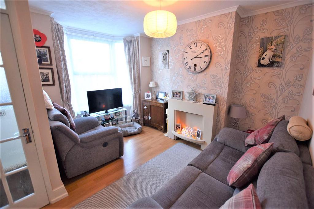 75 Vauxhall Street - sitting room2.JPG