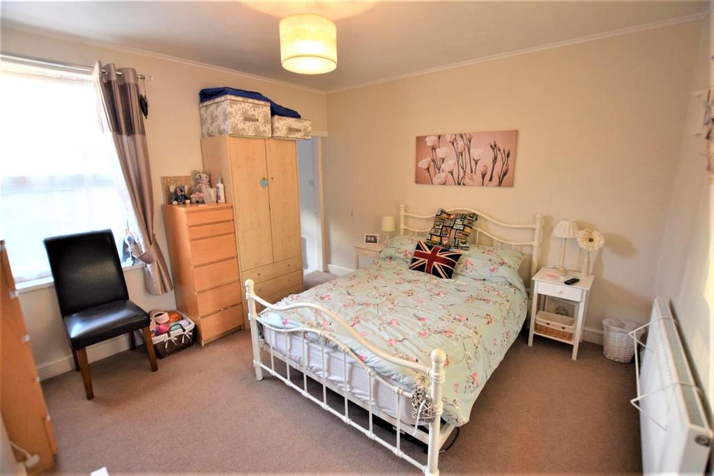 75 Vauxhall Street - bedroom 2.JPG