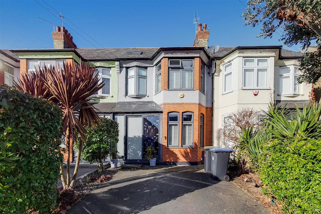 Firs Lane, Winchmore Hill, N21 4 bed terraced house £775,000