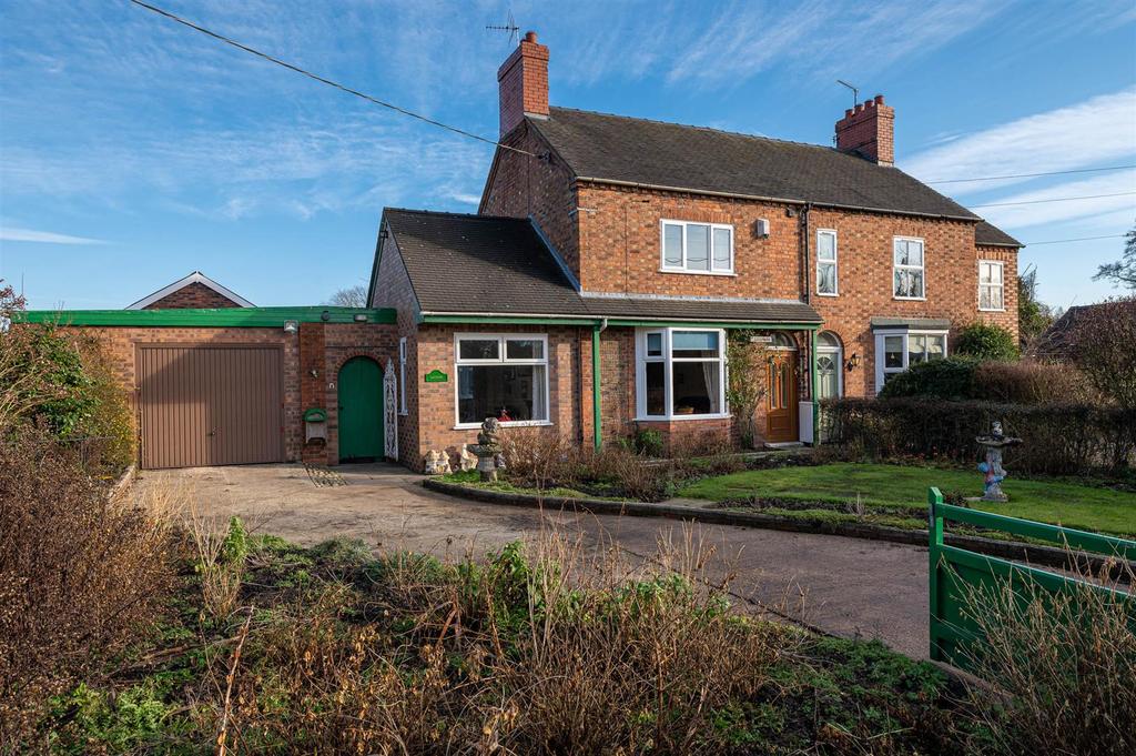 Brook Lane, Burland, Nantwich 3 bed semidetached house £375,000