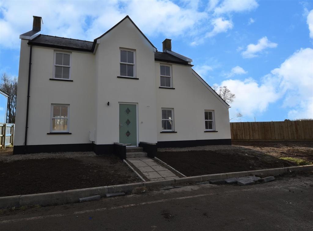 Hays Lane, Sageston, Tenby 3 bed detached house £325,000