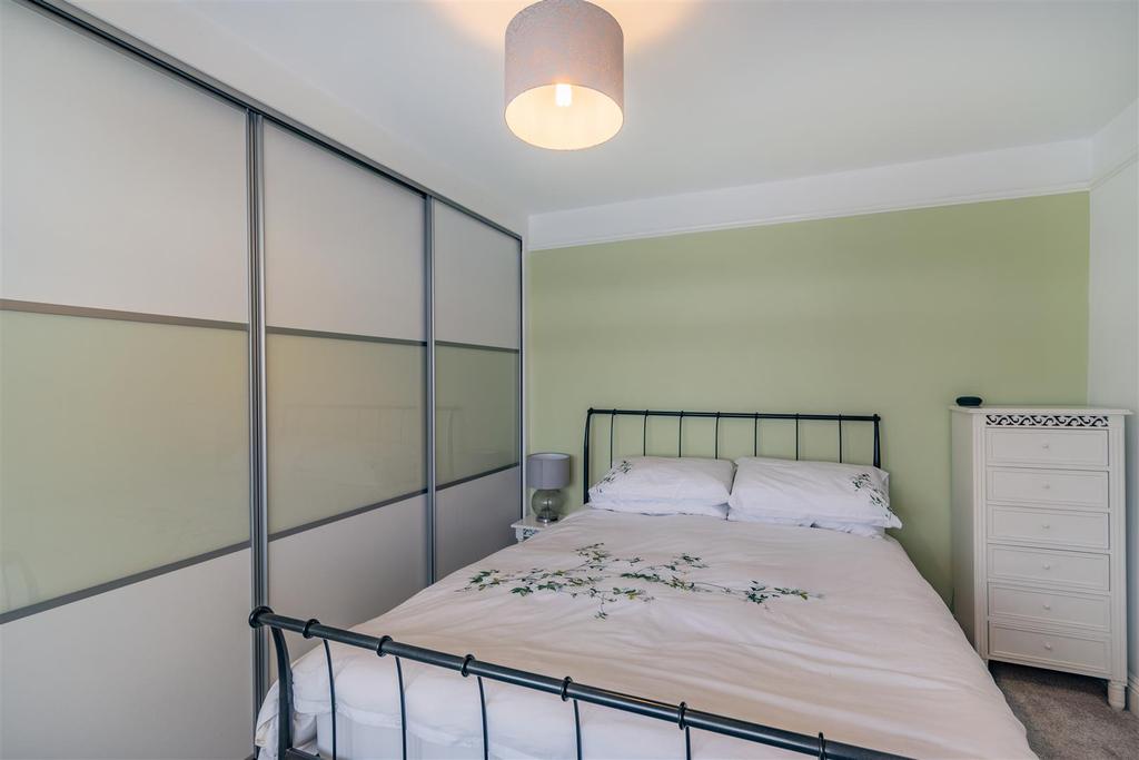 Bedroom 1.jpg