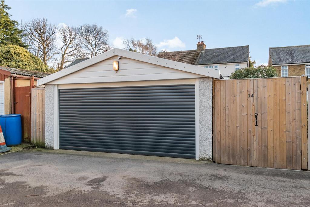 Garage.jpg