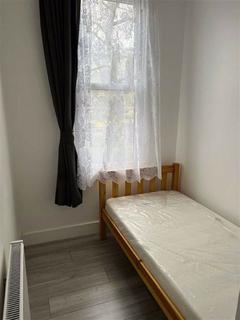 2 bedroom maisonette to rent - Denzil Road, Brent, London