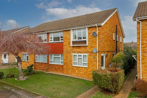 16 Wimborne Close, Epsom, KT17 4DP
