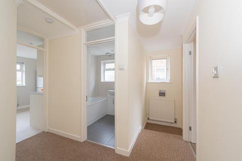 16 Wimborne Close, Epsom, KT17 4DP