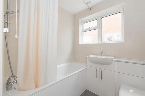 16 Wimborne Close, Epsom, KT17 4DP