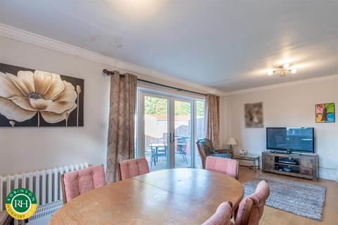 4 Bridge Road, Doncaster, DN4 5LS