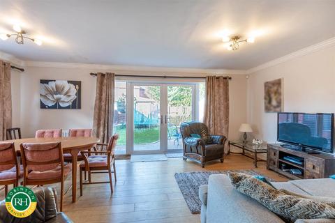 4 Bridge Road, Doncaster, DN4 5LS