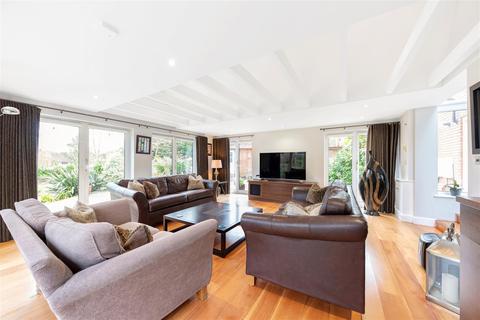 Bosinney The Leigh, Kingston Upon Thames, KT2 7DS