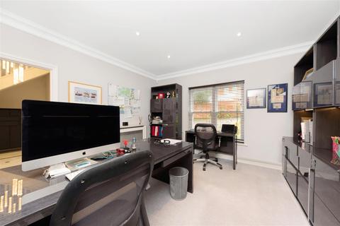 Bosinney The Leigh, Kingston Upon Thames, KT2 7DS