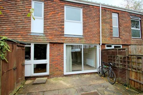 3 bedroom terraced house to rent - Harrison Close, Reigate