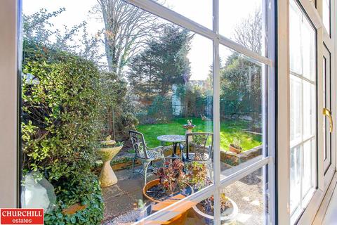 6 Rectory Crescent, London, E11 2LE