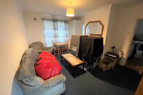 3 bedroom terraced house to rent - Davey Drive, Brighton