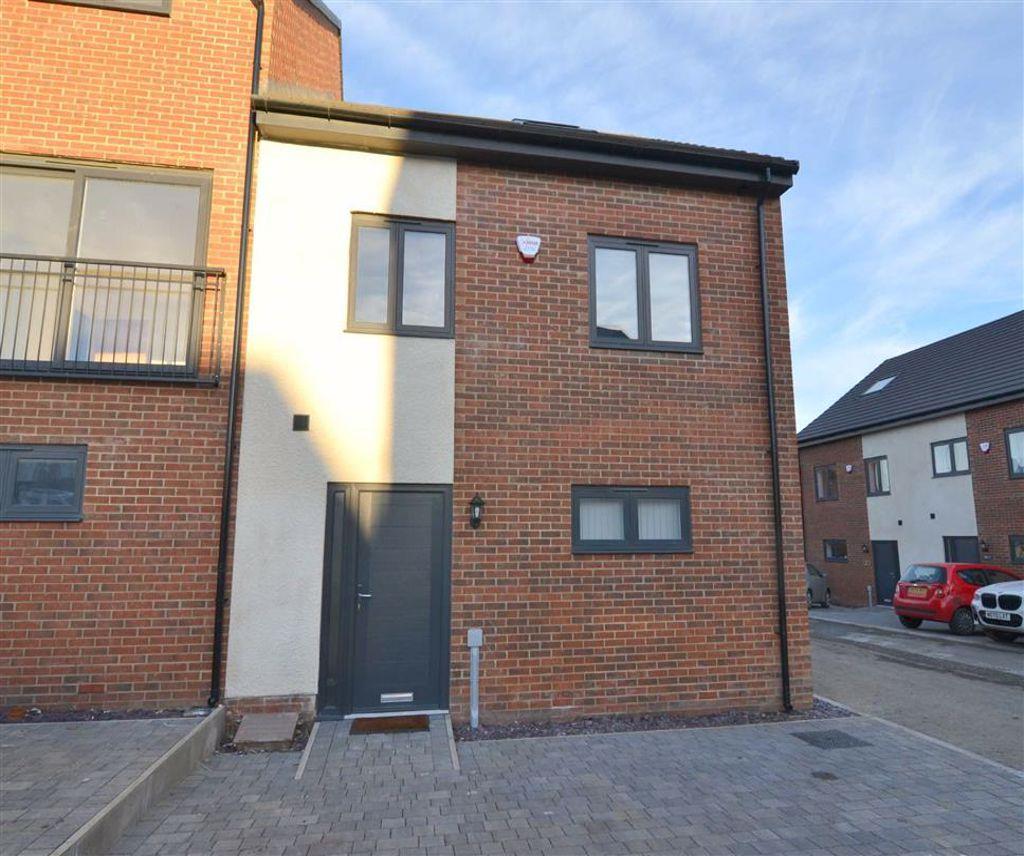 Collingwood Gardens, North Shields 4 bed townhouse £1,200 pcm (£277 pw)