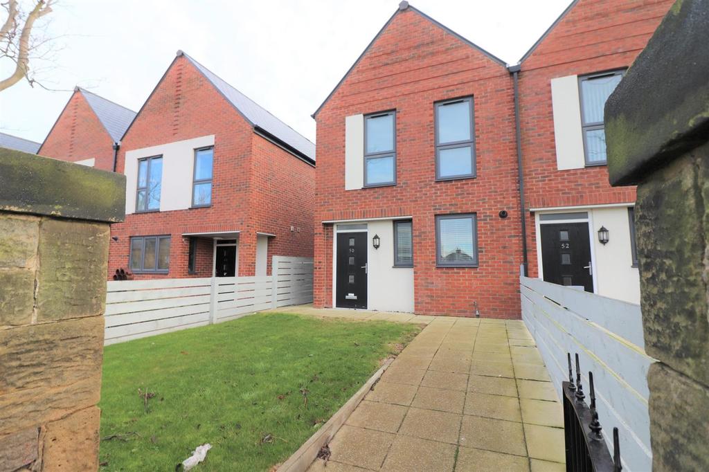 Gibson Street, NewbigginByTheSea 2 bed semidetached house £155,000