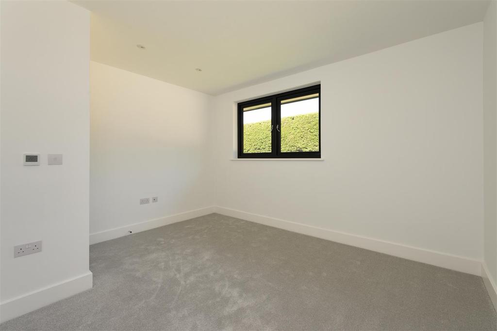 Molehill Road, Chestfield