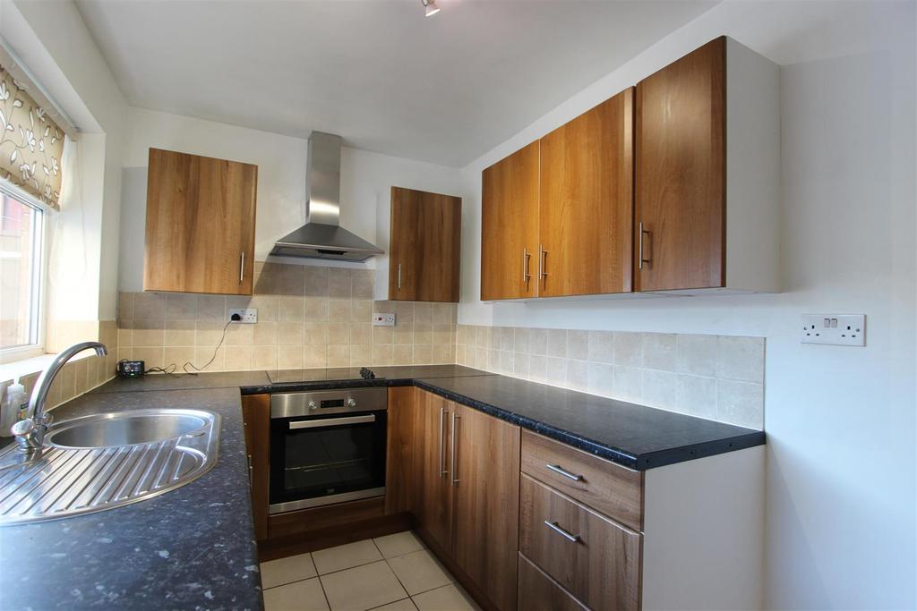 Brighton Road, Darlington 2 bed terraced house £475 pcm (£110 pw)