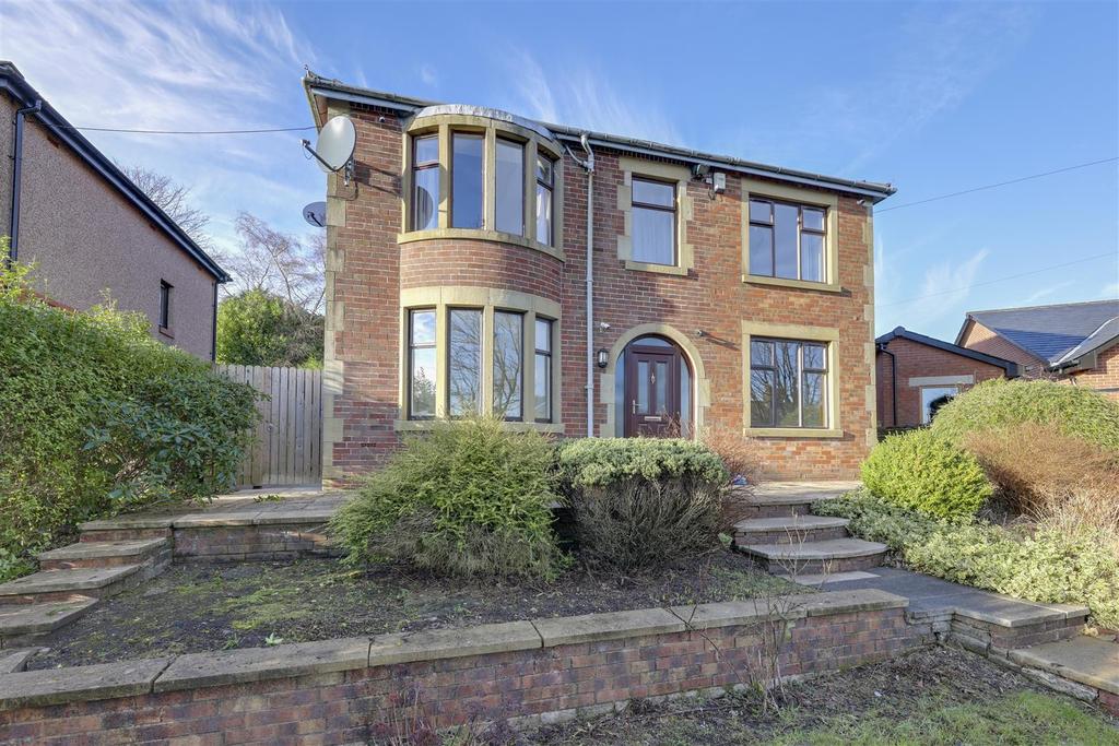 Bankside Lane, Bacup, Rossendale 5 bed detached house to rent £1,650