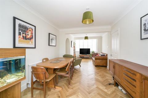 4 bedroom end of terrace house for sale - Fulwell Park Avenue, Twickenham