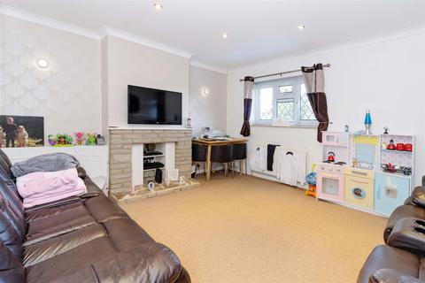2 bedroom flat for sale - Fetherston Road, Lancing