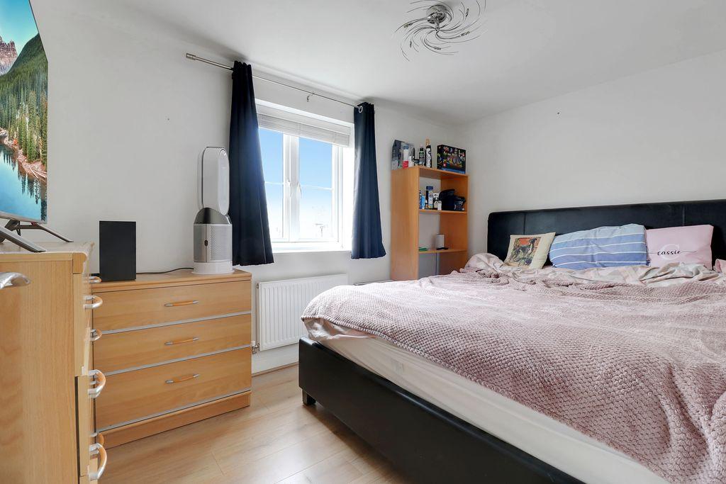 Bedroom 2 (Double)