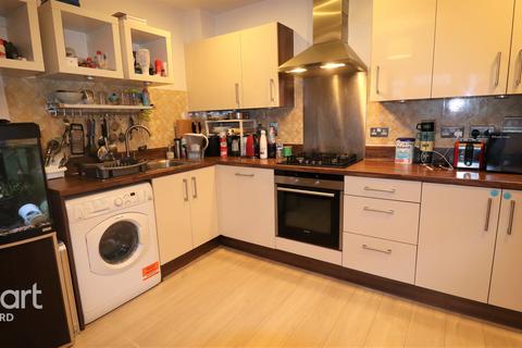 2 bedroom apartment for sale - Holywell Way, Stanwell