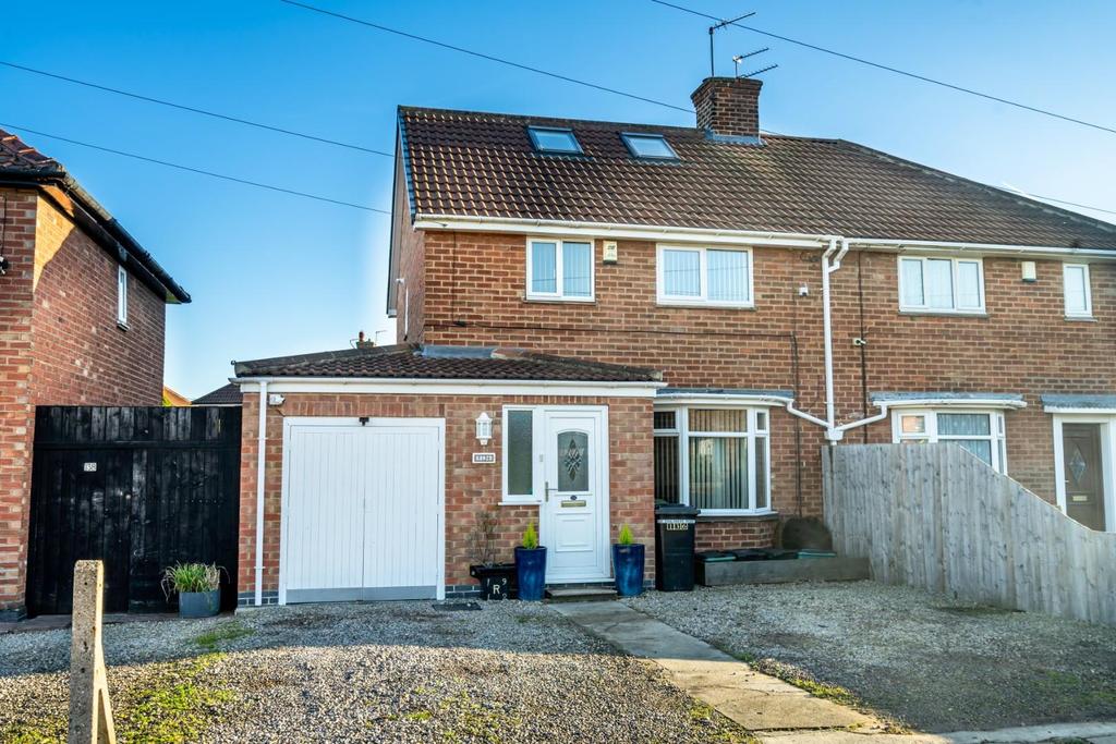Chaloners Road, Dringhouses, York 3 bed semidetached house £325,000