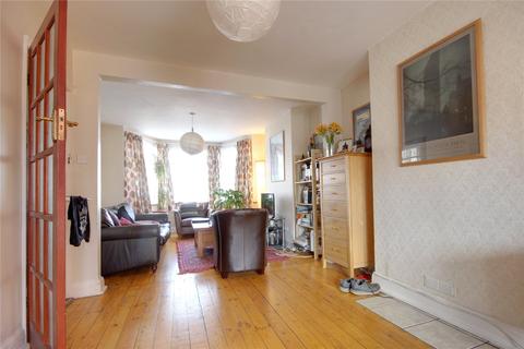 19 Mayfield Crescent, London, N9 7NL