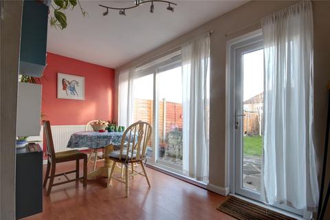 19 Mayfield Crescent, London, N9 7NL