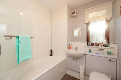 100/1 Duddingston Road, Edinburgh, EH15 1SU