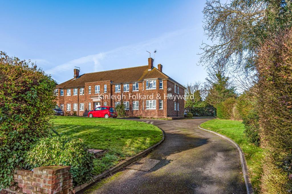 Avenue Road, Southgate 3 bed flat £535,000