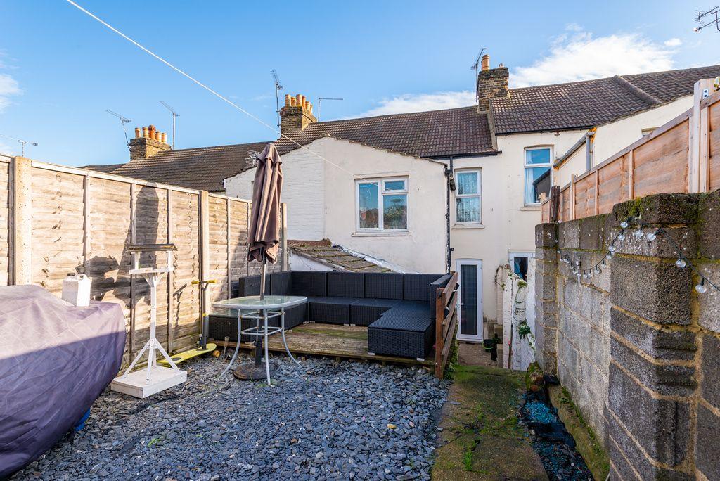 Baden Road, Gillingham ME7 1RE 3 bed terraced house £220,000