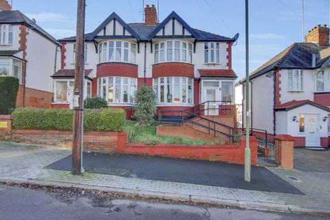 26 Woodleigh Avenue, London, N12 0LL