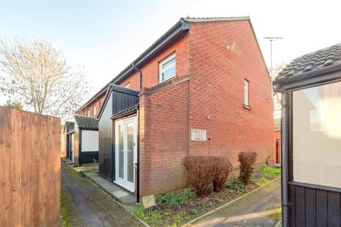 3 bedroom house for sale - Robert May Close, Cambridge