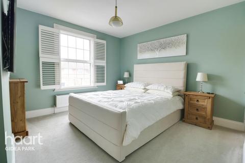 5 Catherine Road, Romford, RM2 5SA