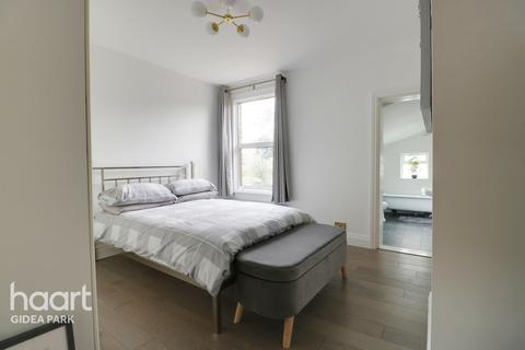 5 Catherine Road, Romford, RM2 5SA
