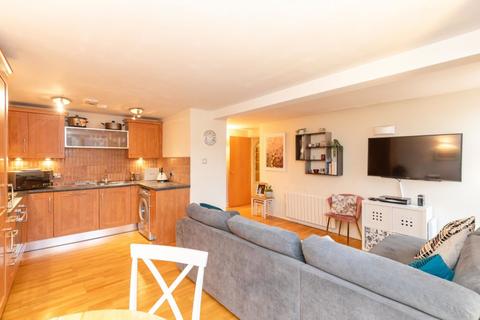 2 bedroom flat for sale - 12/5 Hermand Crescent, Slateford, Edinburgh, EH111LP