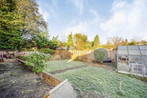 17 Branksome Way, New Malden, KT3 3AU