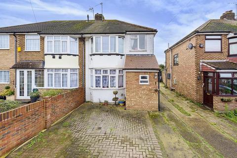 68 Cassiobury Avenue, Feltham, TW14 9JF