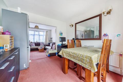 68 Cassiobury Avenue, Feltham, TW14 9JF