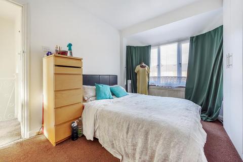 68 Cassiobury Avenue, Feltham, TW14 9JF