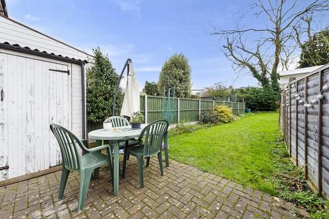 68 Cassiobury Avenue, Feltham, TW14 9JF