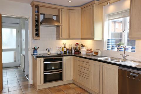 4 Alne End, Great Alne, Alcester, B49 6HH