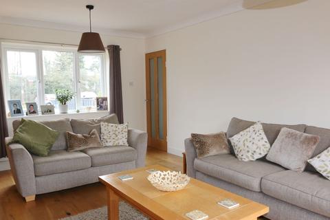 4 Alne End, Great Alne, Alcester, B49 6HH