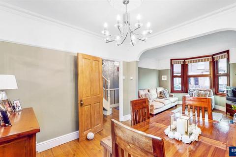 58 Kenneth Road, Romford, RM6 6LP