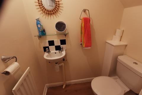 2 bedroom semi-detached house to rent - Kerry Close, Middlesbrough, North Yorkshire, TS6