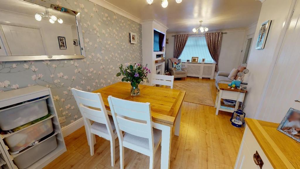 Lounge/dining room