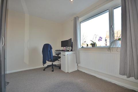 52 Hazel Grove, Hucknall, Nottingham, NG15 6ED