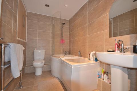 52 Hazel Grove, Hucknall, Nottingham, NG15 6ED
